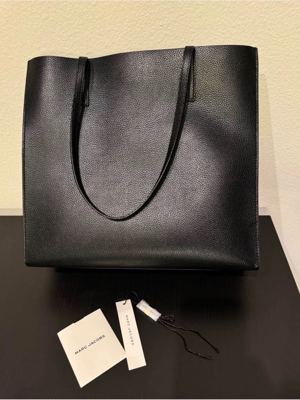 Marc Jacobs Black Pebbled Leather THE GRIND Tote with Gold Lock Detail - Picture 6 of 8